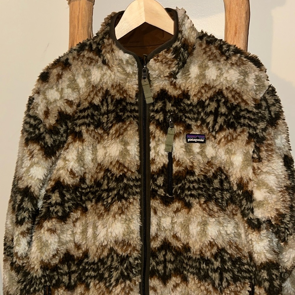 Vintage Patagonia Brown, Black & Cream Retro Pile Fleece Jacket for Apre Ski